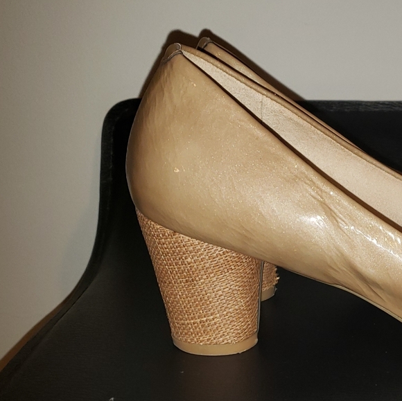Beige shoes - Picture 3 of 8